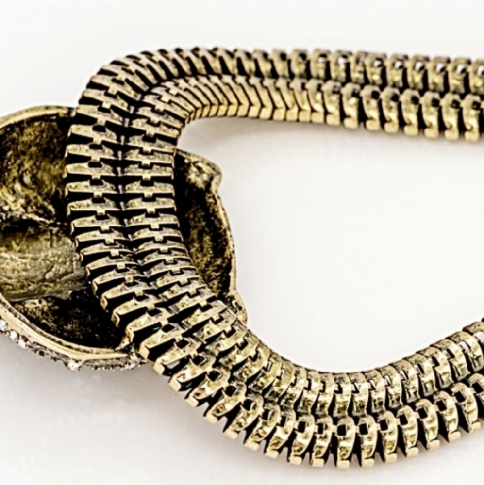SWAROVSKI ANTIQUED GOLD TONE CHEETAH NECKLACE - Picture 7 of 8